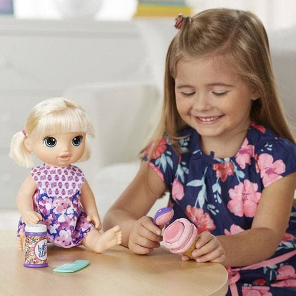 Кукла Hasbro BABY ALIVE Малышка с мороженым C1090
